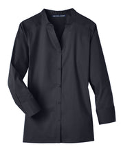 Load image into Gallery viewer, Devon &amp; Jones Ladies&#39; Crown Collection™ Stretch Broadcloth 3/4 Sleeve Blouse
